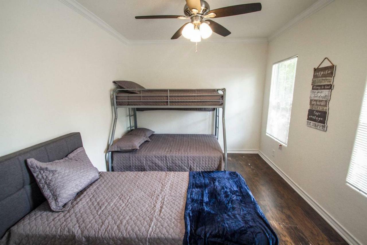 サンアントニオHays St Cozy Remodeled 2Br/2Ba House Sleeps 8アパートメント エクステリア 写真