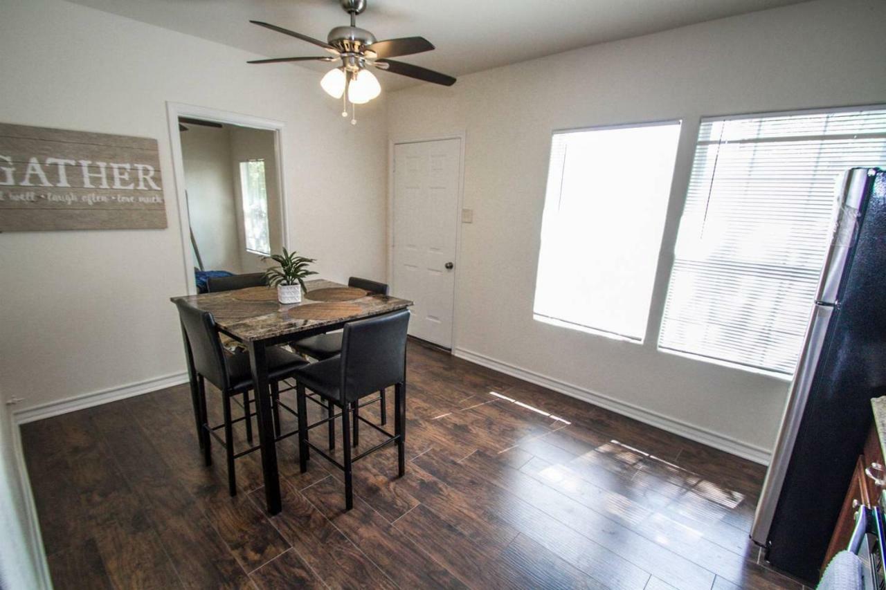 サンアントニオHays St Cozy Remodeled 2Br/2Ba House Sleeps 8アパートメント エクステリア 写真