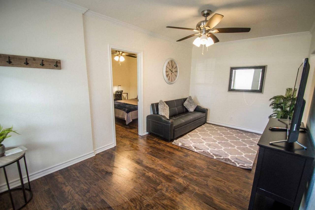 サンアントニオHays St Cozy Remodeled 2Br/2Ba House Sleeps 8アパートメント エクステリア 写真